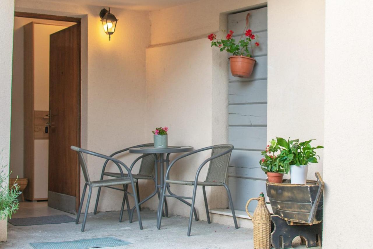 Apartamento Apartman Karmen Kaštela Exterior foto